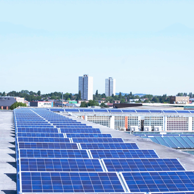 نظام الطاقة الشمسية القابل للتخصيص 5kw 10kw 15kw 20kw 30kw لموقع التثبيت في الهواء الطلق